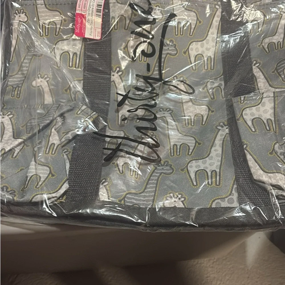Thirty-One Gray and White Giraffe Tote